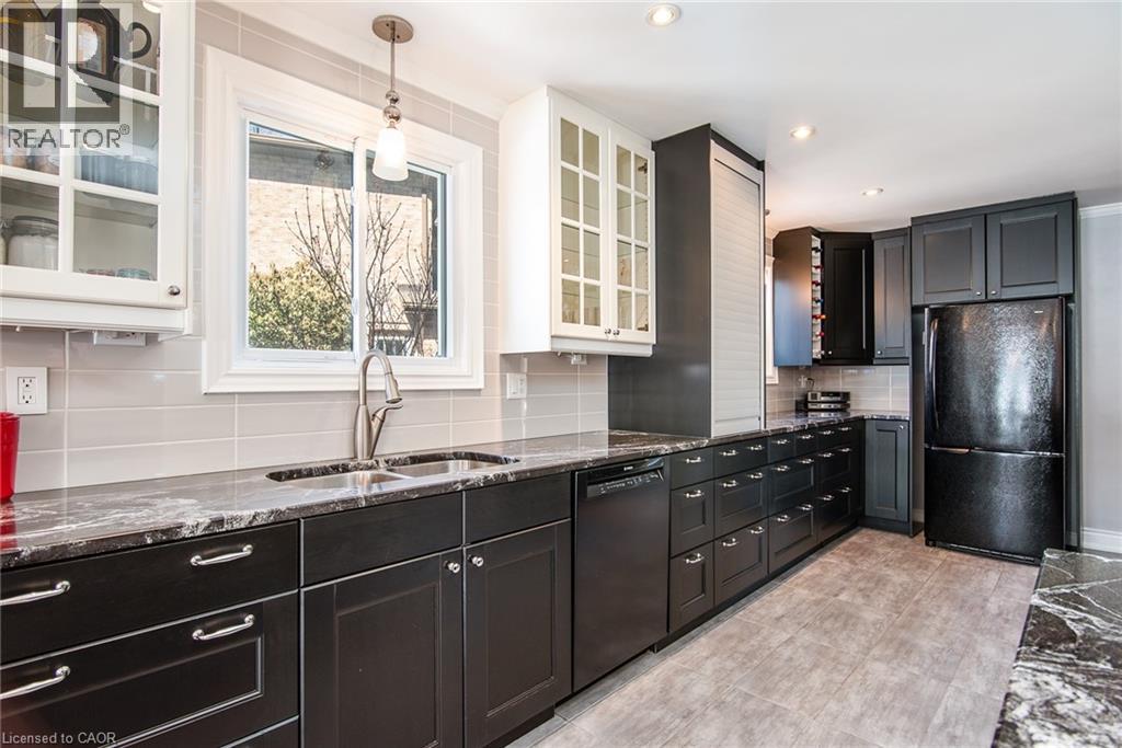 1146 CAMPBELL Court, Burlington, Ontario, L7S1Z7 — Photo 8