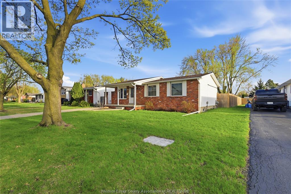 10395 CALEDON COURT, Windsor, Ontario, N8R1C7 — Photo 4