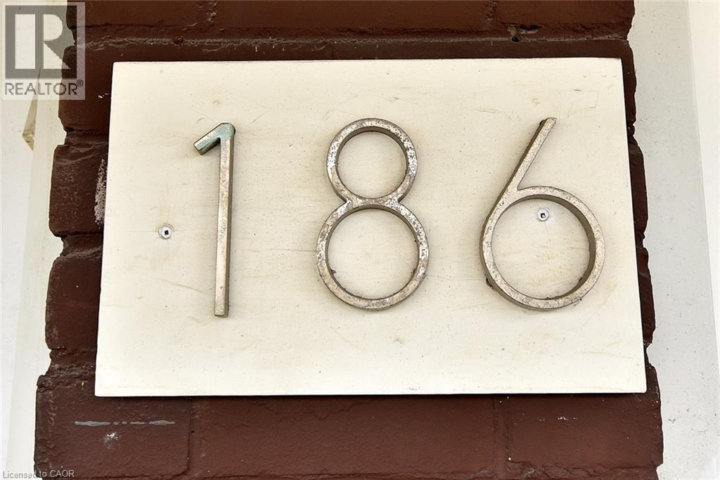 186 BELMONT Avenue, Hamilton, Ontario, L8L7M6 — Photo 2