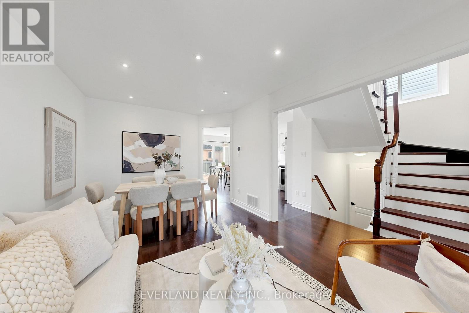 50 SHENANDOAH DRIVE, Whitby (Williamsburg), Ontario, L1P1T3 — Photo 5