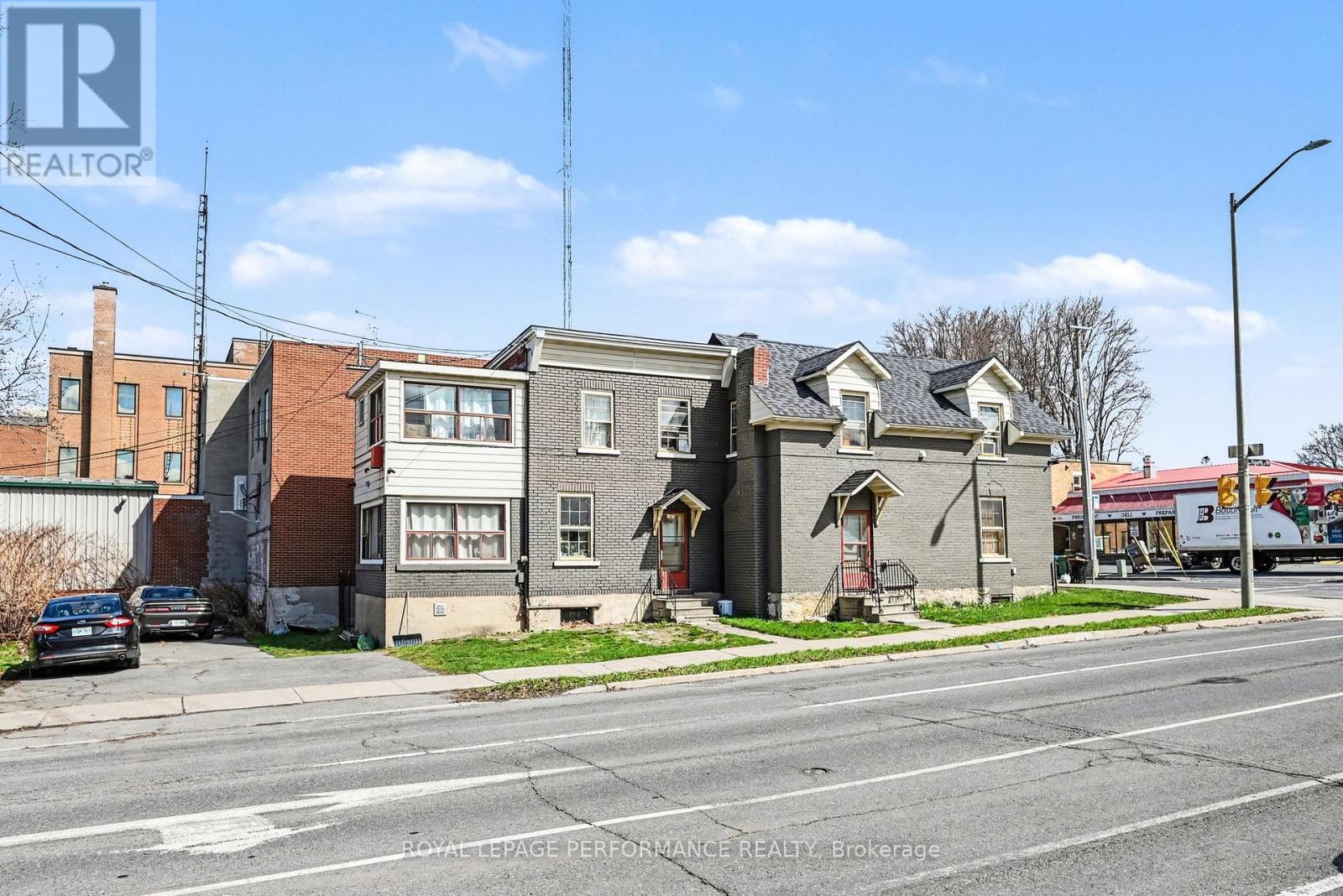 402 PITT STREET, Cornwall, Ontario, K6J3R2 — Photo 3