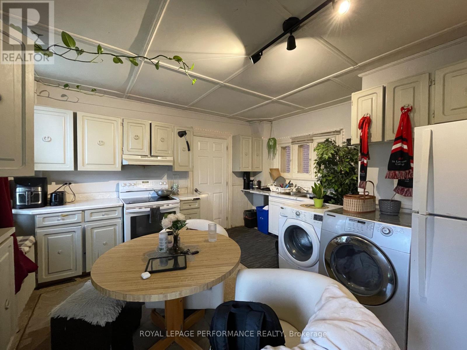 402 PITT STREET, Cornwall, Ontario, K6J3R2 — Photo 9