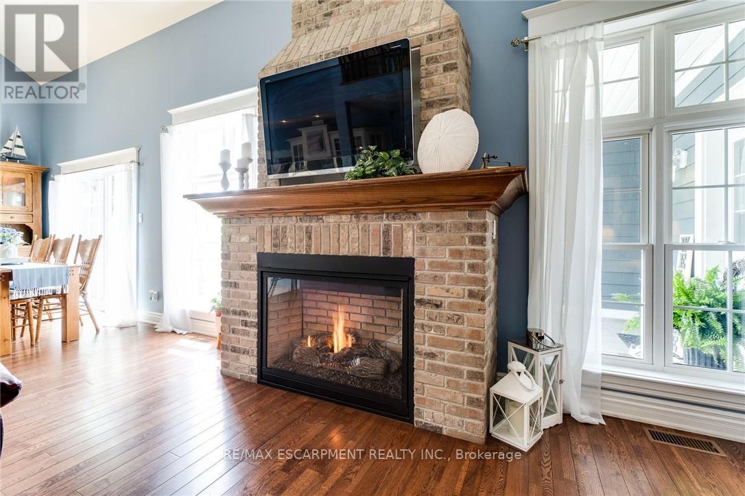 1026 BEACH BOULEVARD, Hamilton (Hamilton Beach), Ontario, L8H6Z4 — Photo 12