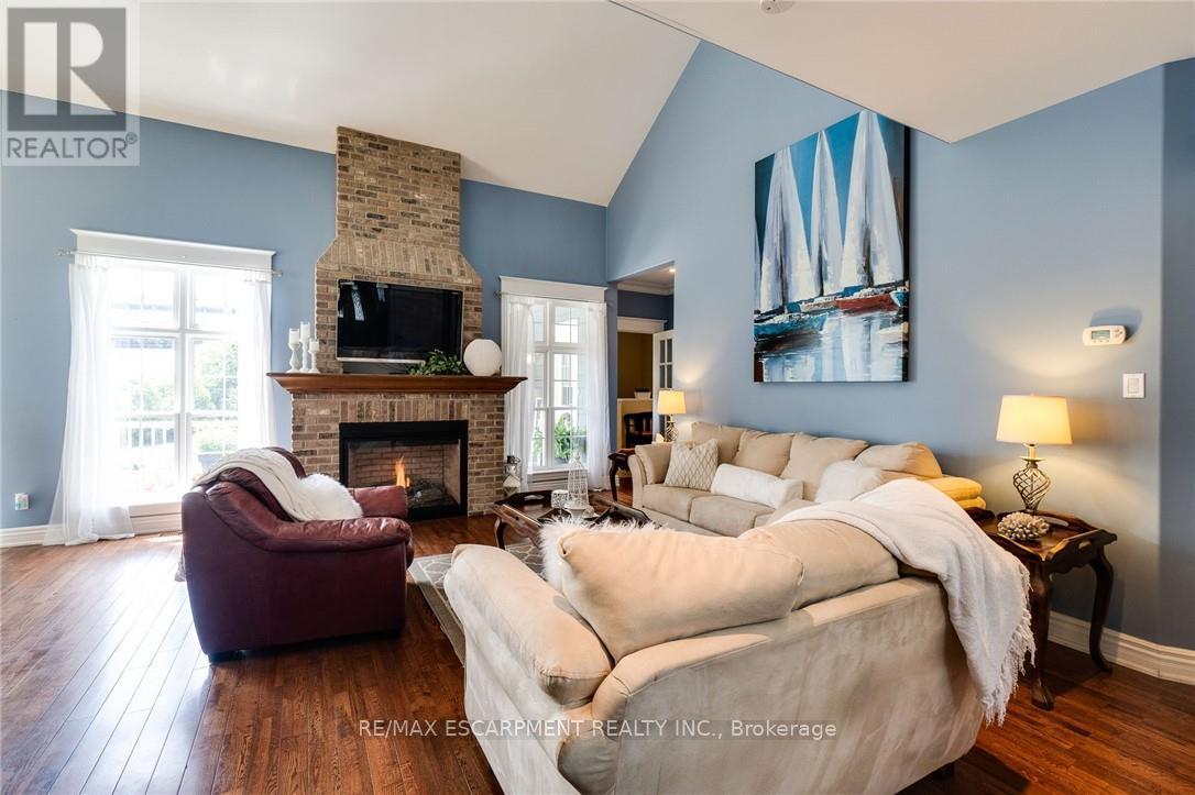 1026 BEACH BOULEVARD, Hamilton (Hamilton Beach), Ontario, L8H6Z4 — Photo 7