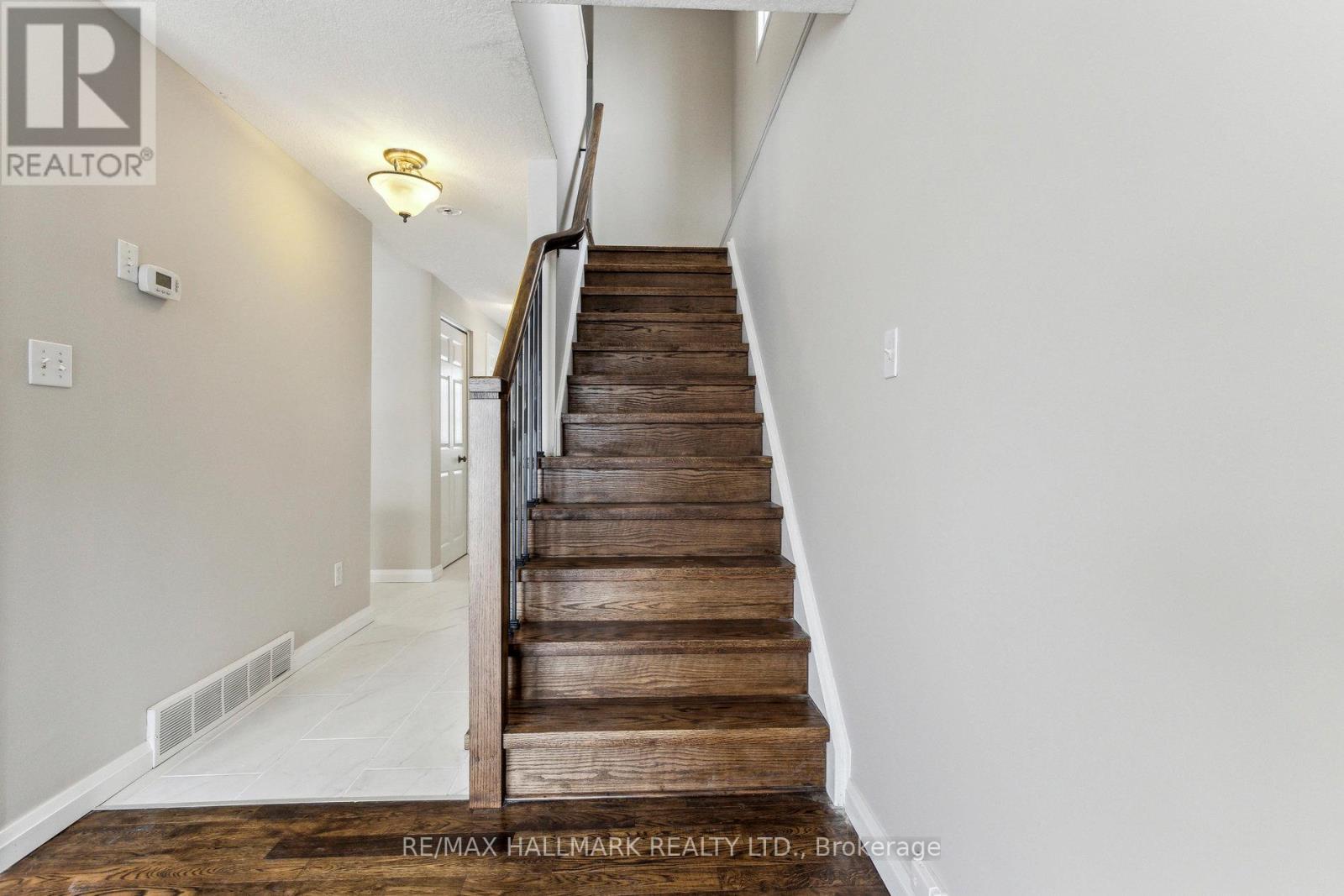 213 SNOWDROP CRESCENT, Kitchener, Ontario, N2E4C2 — Photo 17