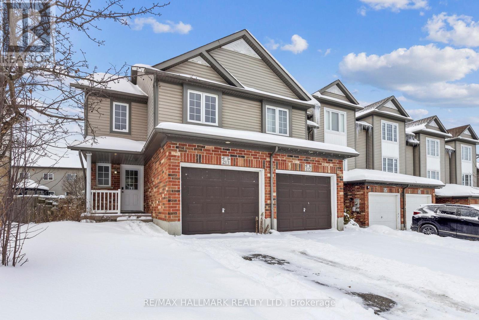 213 SNOWDROP CRESCENT, Kitchener, Ontario, N2E4C2 — Photo 2