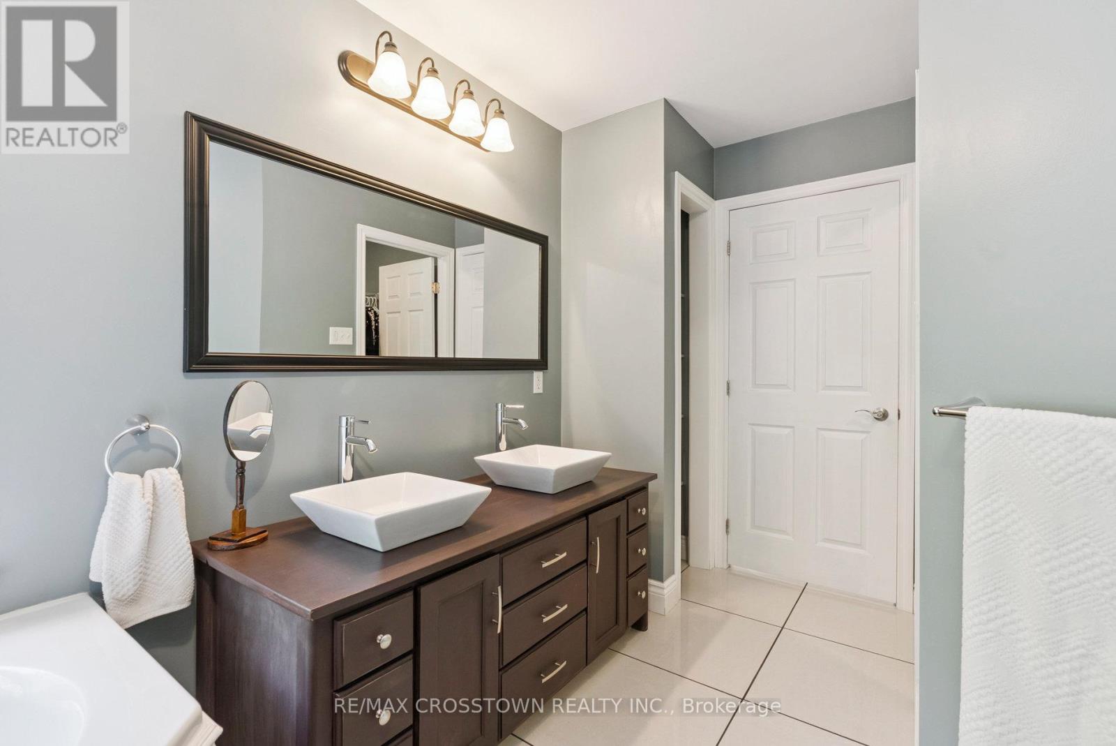 19 GILLESPIE TRAIL S, Essa, Ontario, L3W0V1 — Photo 19
