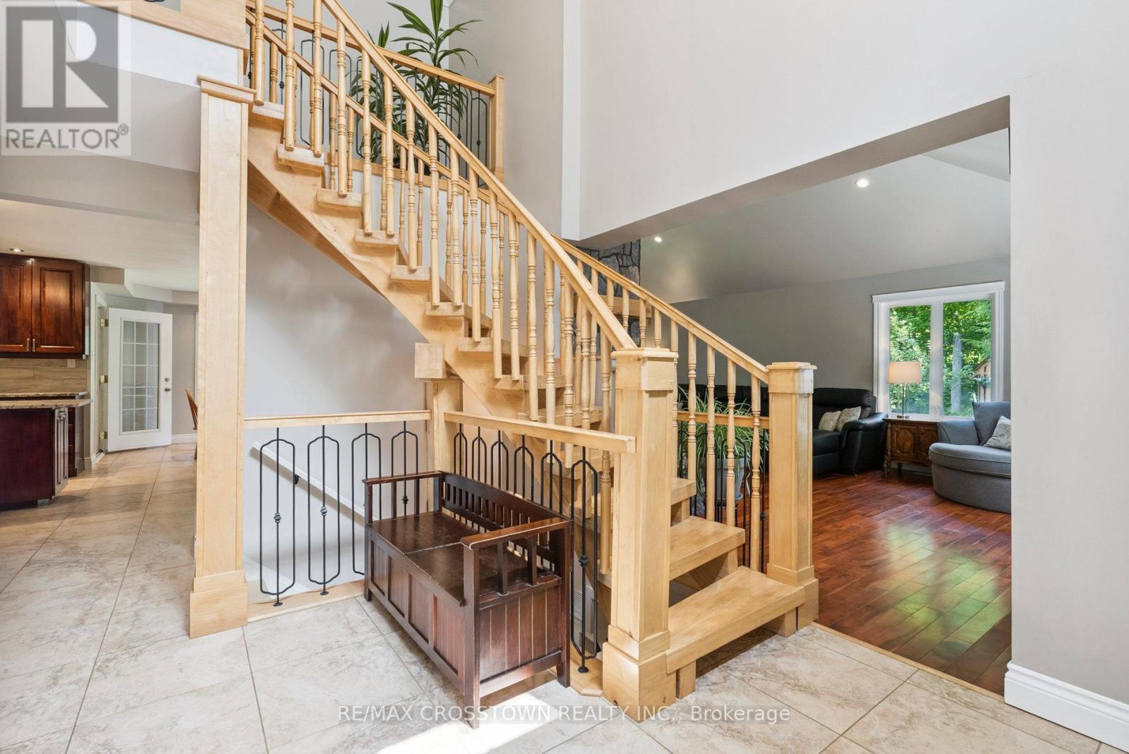 19 GILLESPIE TRAIL S, Essa, Ontario, L3W0V1 — Photo 5