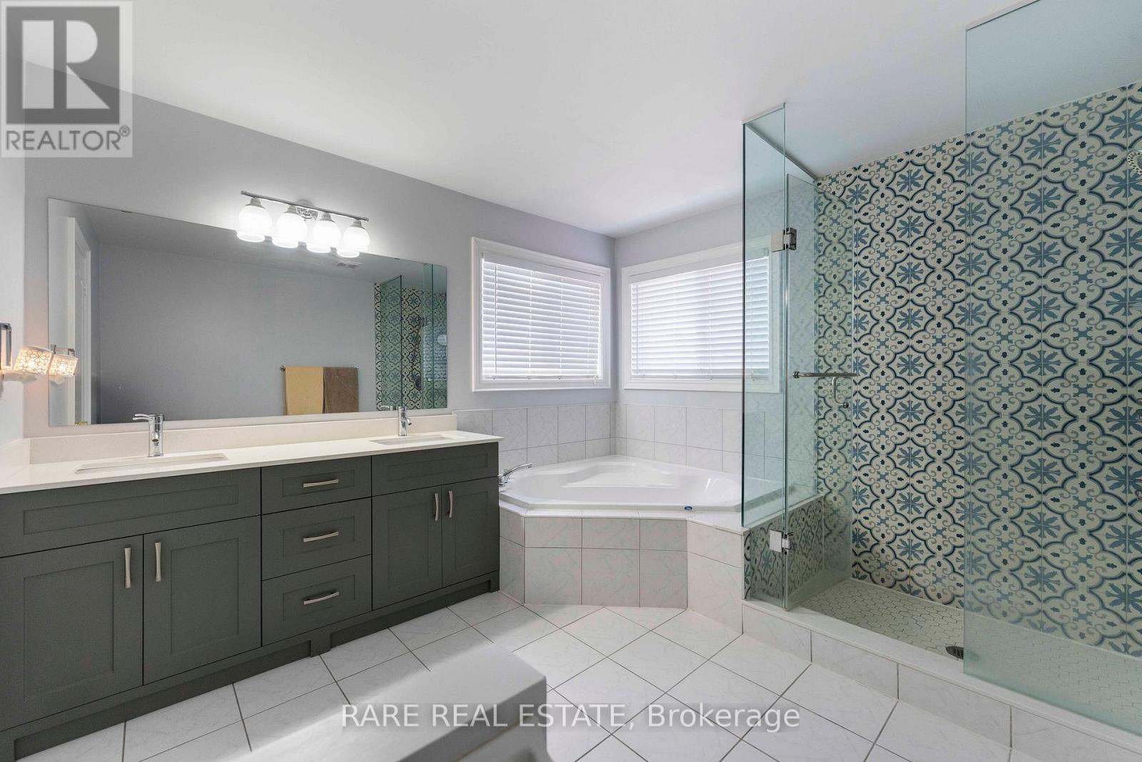 33 SOUTHBEND DRIVE, Brampton (Snelgrove), Ontario, L7A1K5 — Photo 6