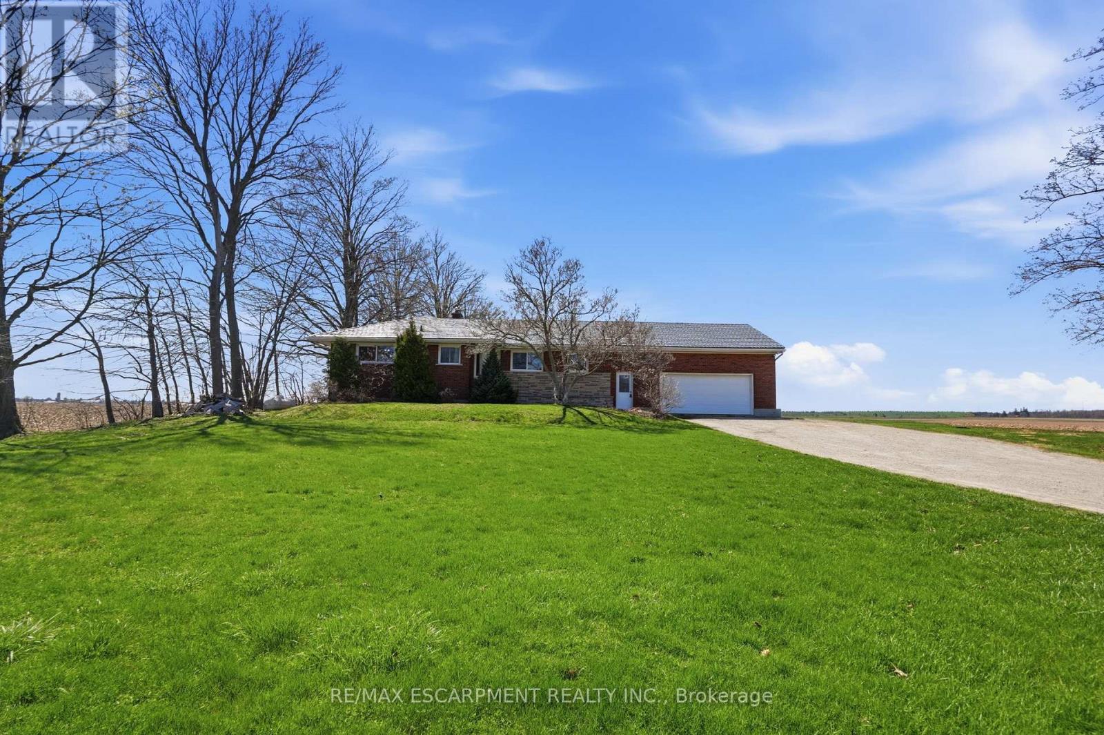 371 HIGHWAY 52, Hamilton, Ontario, L9H5E2 — Photo 2