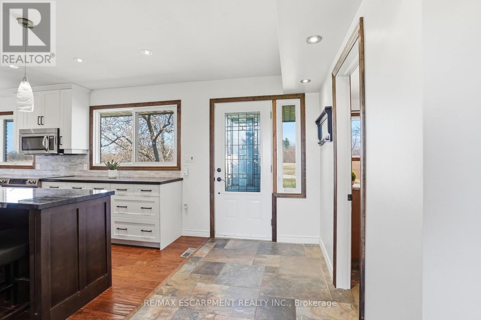 371 HIGHWAY 52, Hamilton, Ontario, L9H5E2 — Photo 6