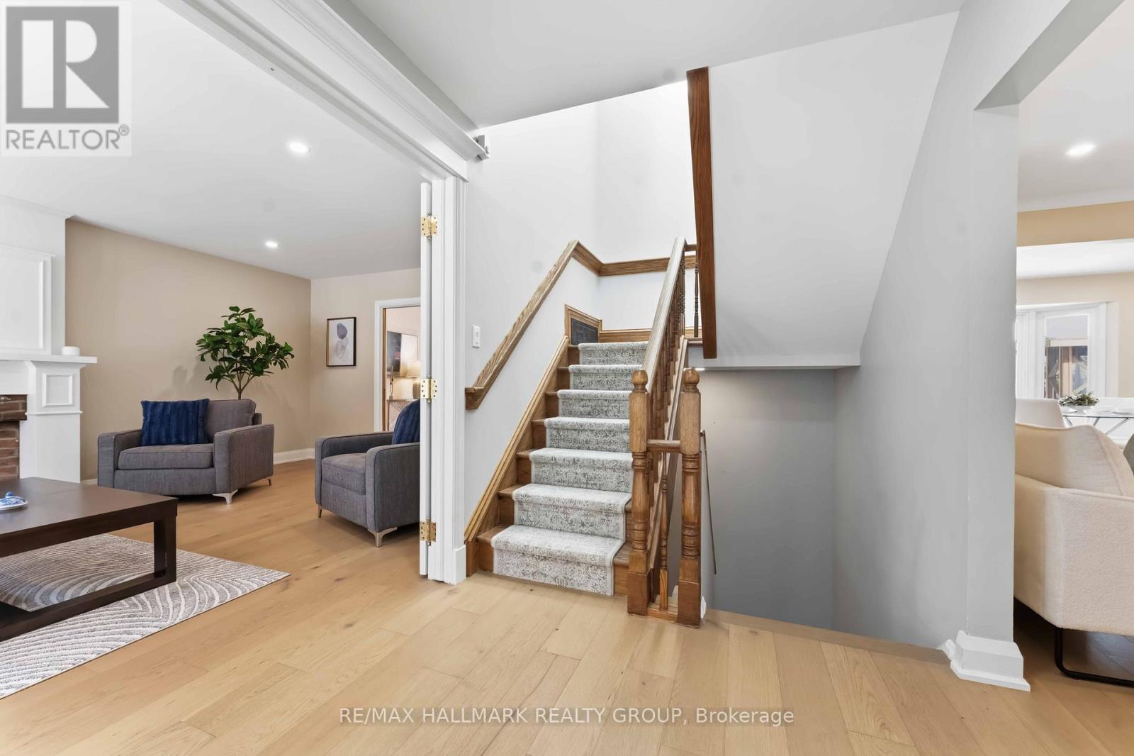 19 KINGSFORD CRESCENT, Ottawa, Ontario, K2K1T5 — Photo 3