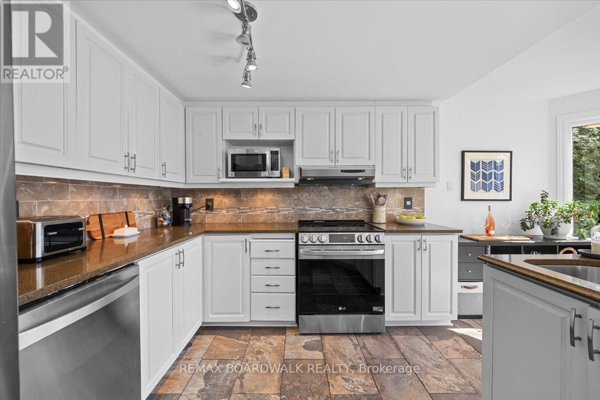 1715 TEAKDALE AVENUE, Ottawa, Ontario, K1C6M8 — Photo 11