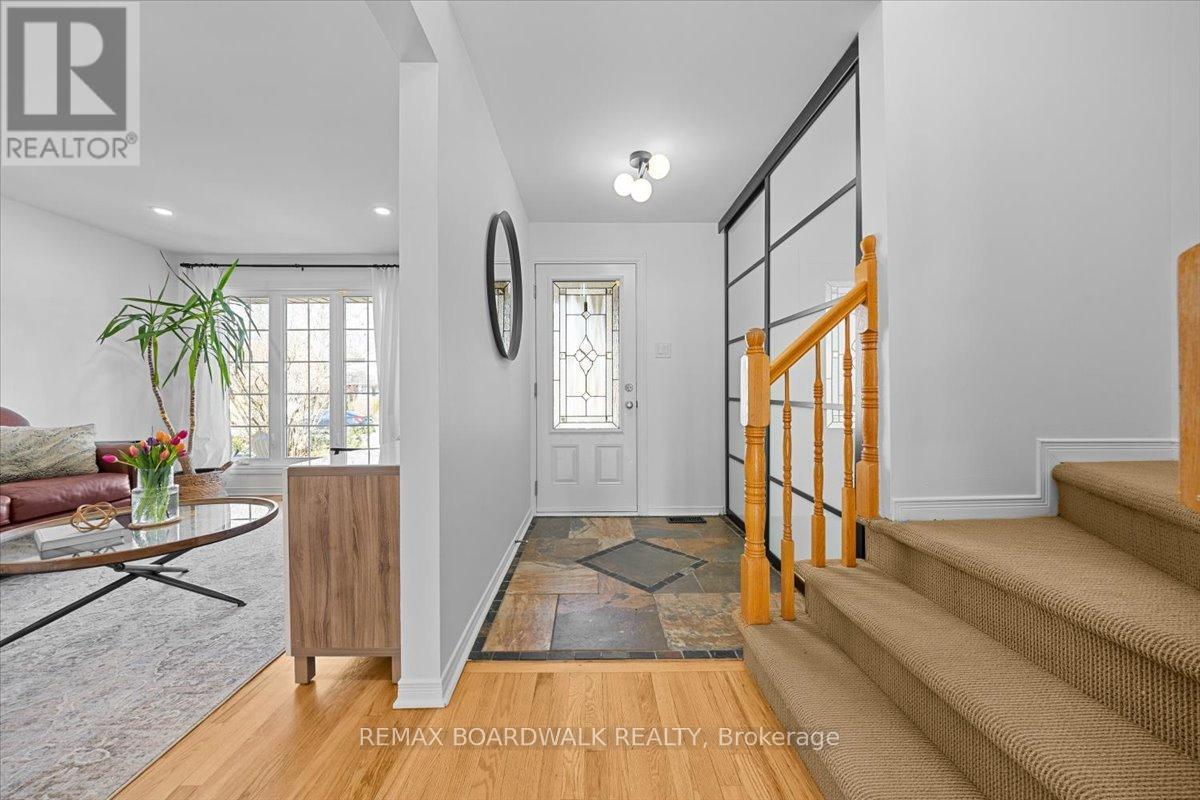 1715 TEAKDALE AVENUE, Ottawa, Ontario, K1C6M8 — Photo 4