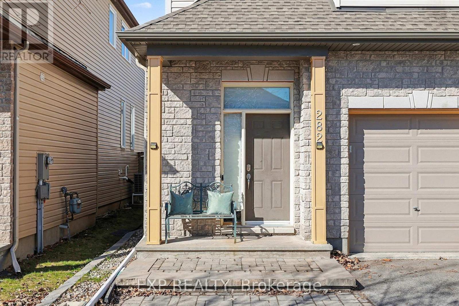 282 BROXBURN CRESCENT, Ottawa, Ontario, K2J0P1 — Photo 3