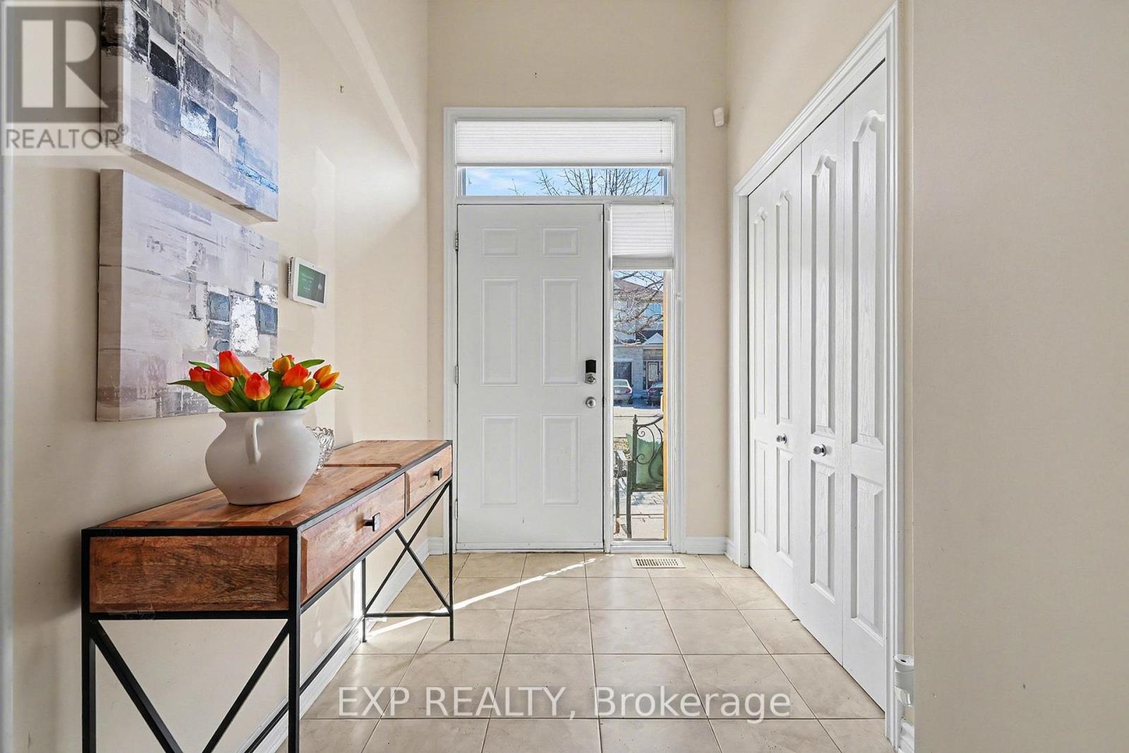 282 BROXBURN CRESCENT, Ottawa, Ontario, K2J0P1 — Photo 4