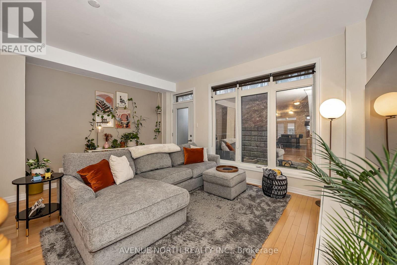 120 LIONEL PRIVATE, Ottawa, Ontario, K4A0X1 — Photo 5