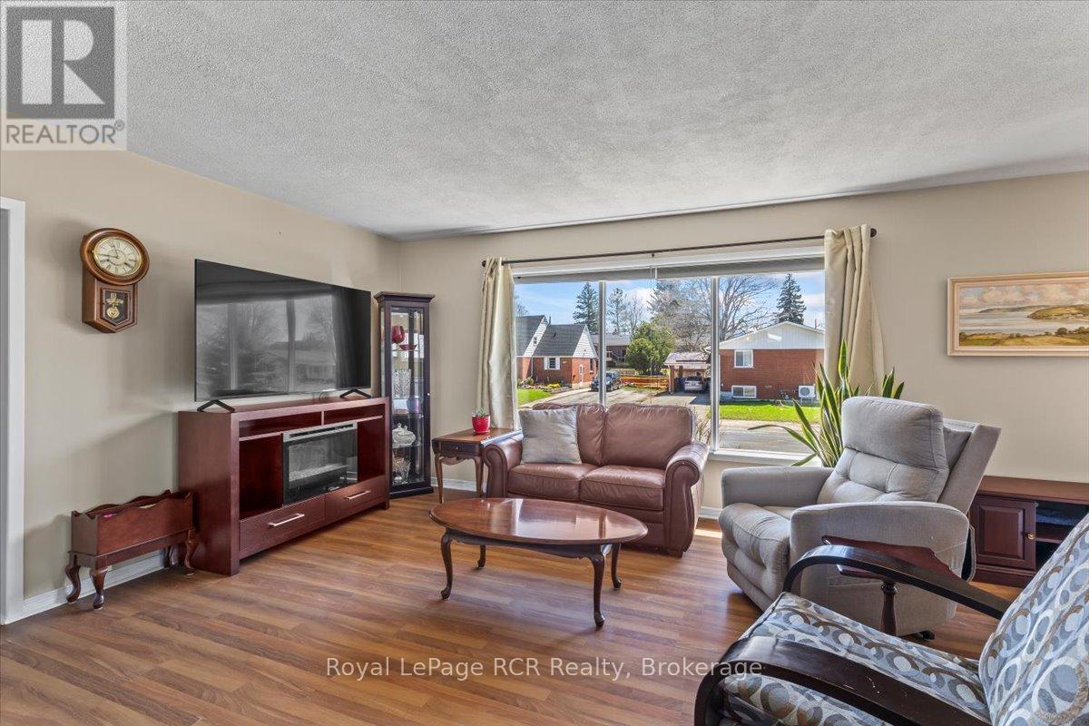 610 13TH STREET, Hanover, Ontario, N4N1Y8 — Photo 4