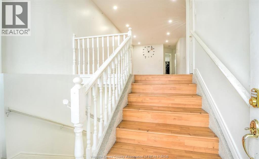 1694 SAGEBRUSH COURT, Windsor, Ontario, N9G3B8 — Photo 3