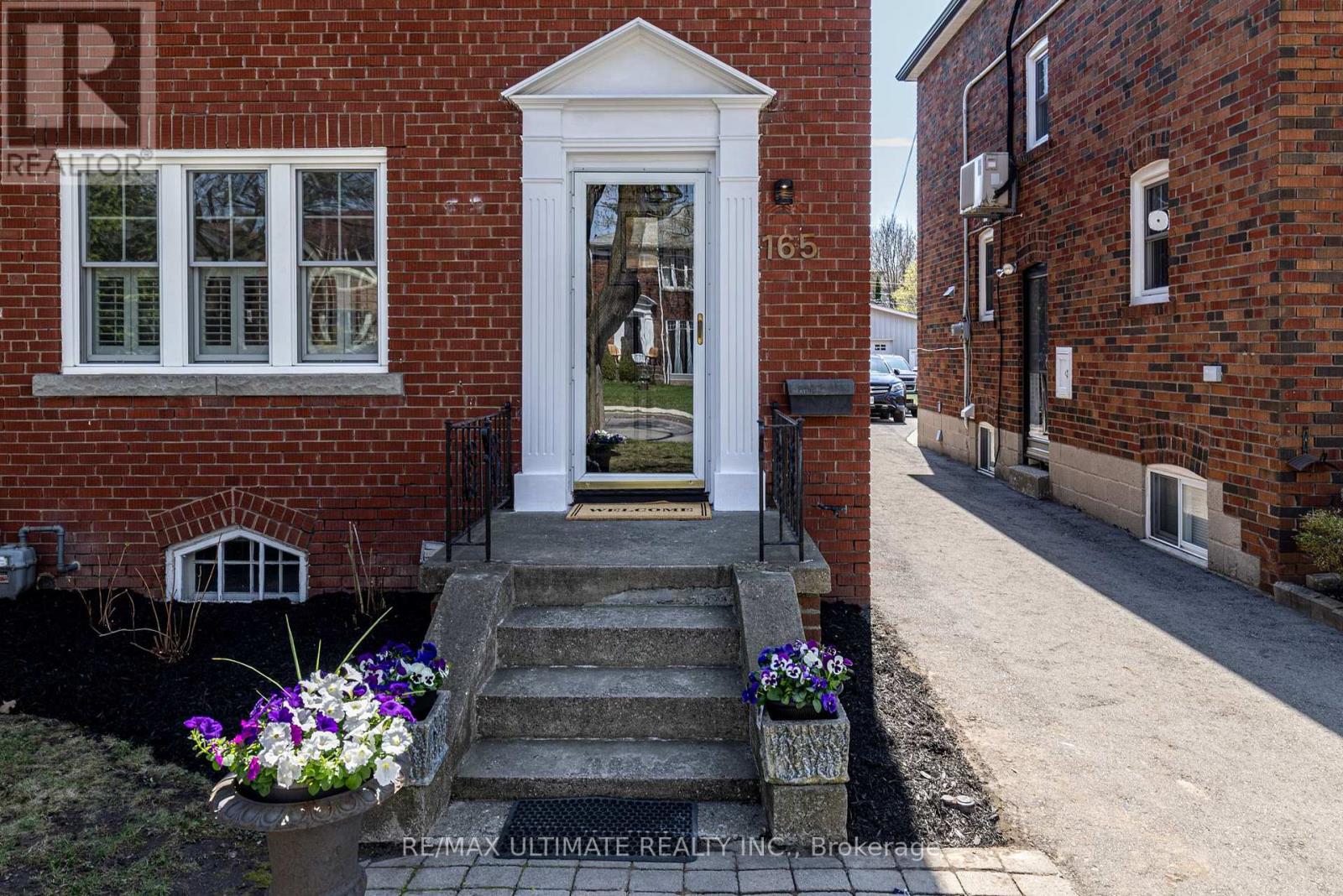 165 DIVADALE DRIVE, Toronto (Leaside), Ontario, M4G2P5 — Photo 3