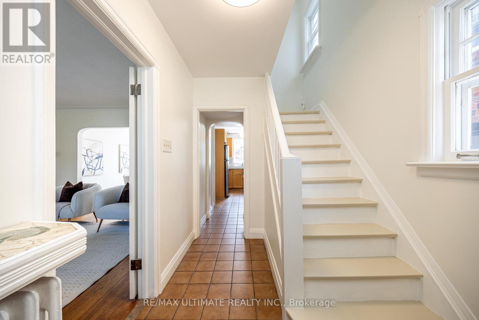 165 DIVADALE DRIVE, Toronto (Leaside), Ontario, M4G2P5 — Photo 4