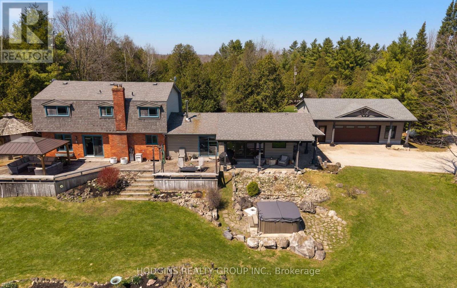 5136 15 SIDE ROAD, Milton (NA Rural Nassagaweya), Ontario, L9T2X7 — Photo 12