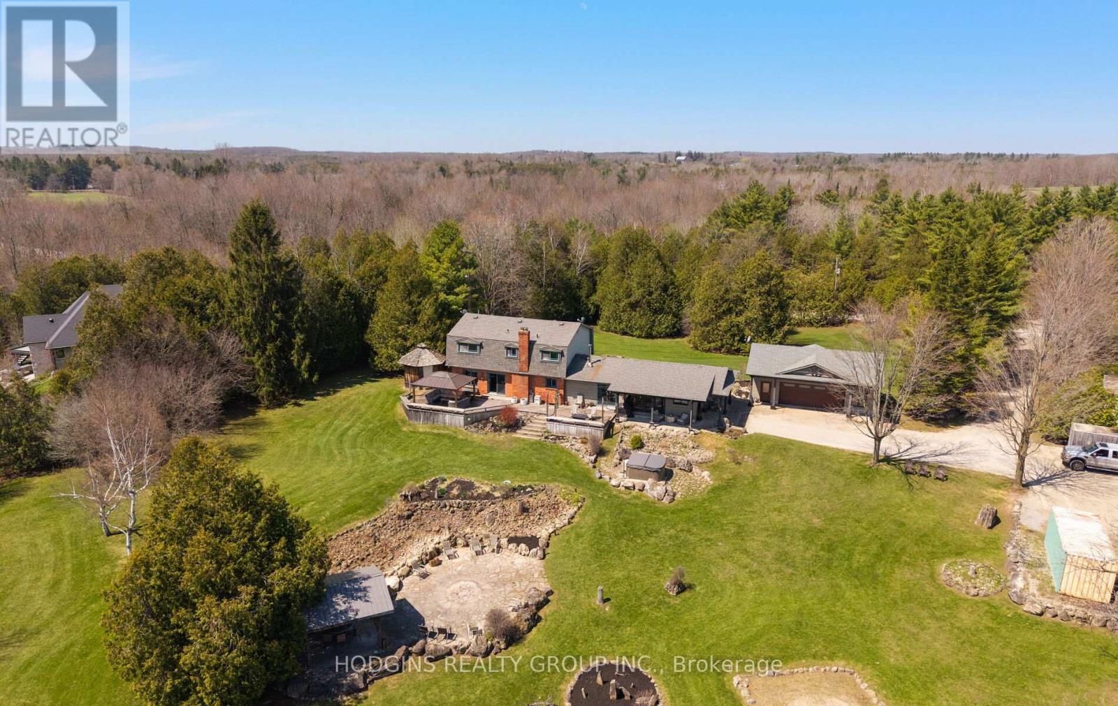 5136 15 SIDE ROAD, Milton (NA Rural Nassagaweya), Ontario, L9T2X7 — Photo 3