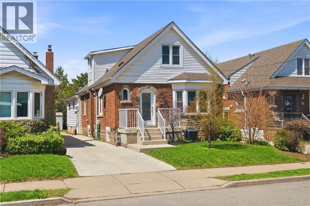 148 HUXLEY Avenue S, Hamilton, Ontario, L8K2R1 — Photo 2