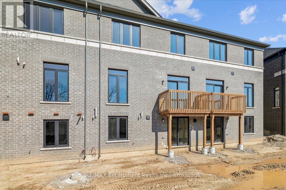 68 VALLEY TRAIL PLACE, Hamilton (Waterdown), Ontario, L8B2A2 — Photo 47