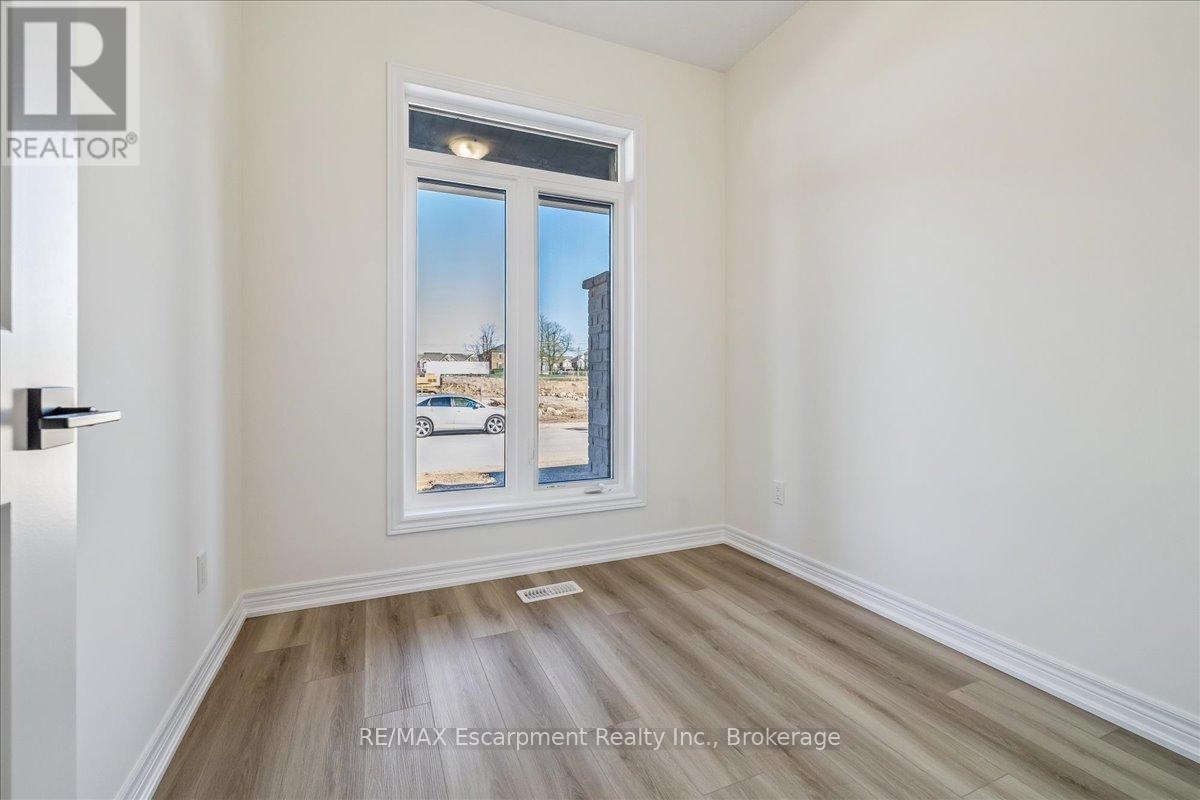 68 VALLEY TRAIL PLACE, Hamilton (Waterdown), Ontario, L8B2A2 — Photo 7