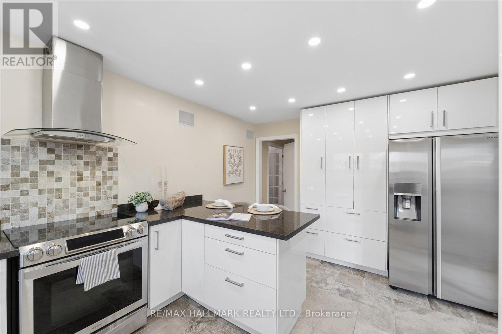 1156 GLOUCESTER SQUARE, Pickering (Liverpool), Ontario, L1V3P6 — Photo 11