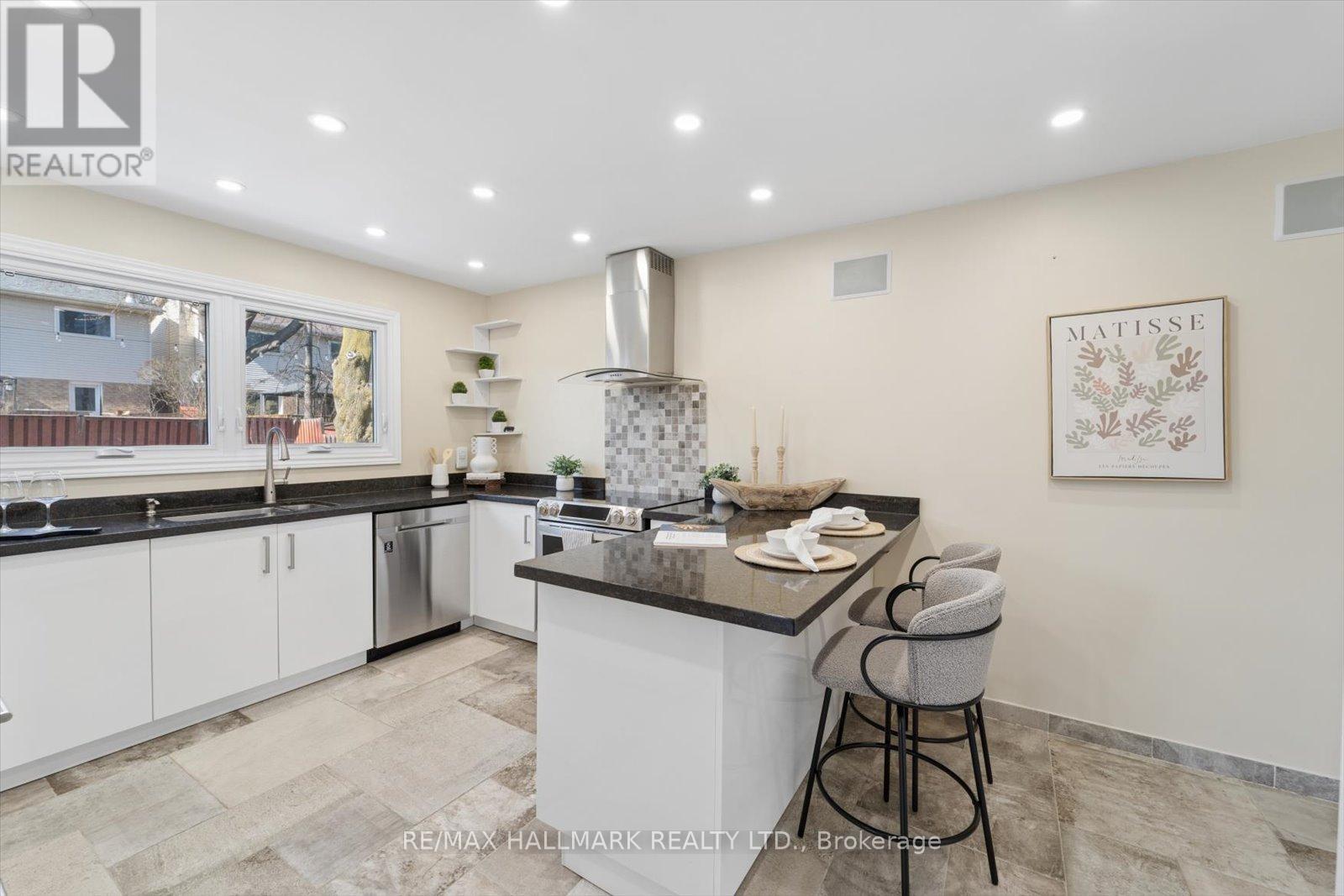 1156 GLOUCESTER SQUARE, Pickering (Liverpool), Ontario, L1V3P6 — Photo 9