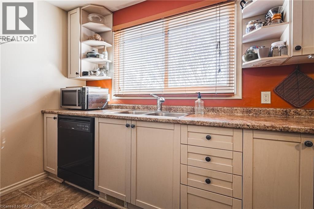 28 MUNN Street, Hamilton, Ontario, L8V1J9 — Photo 8