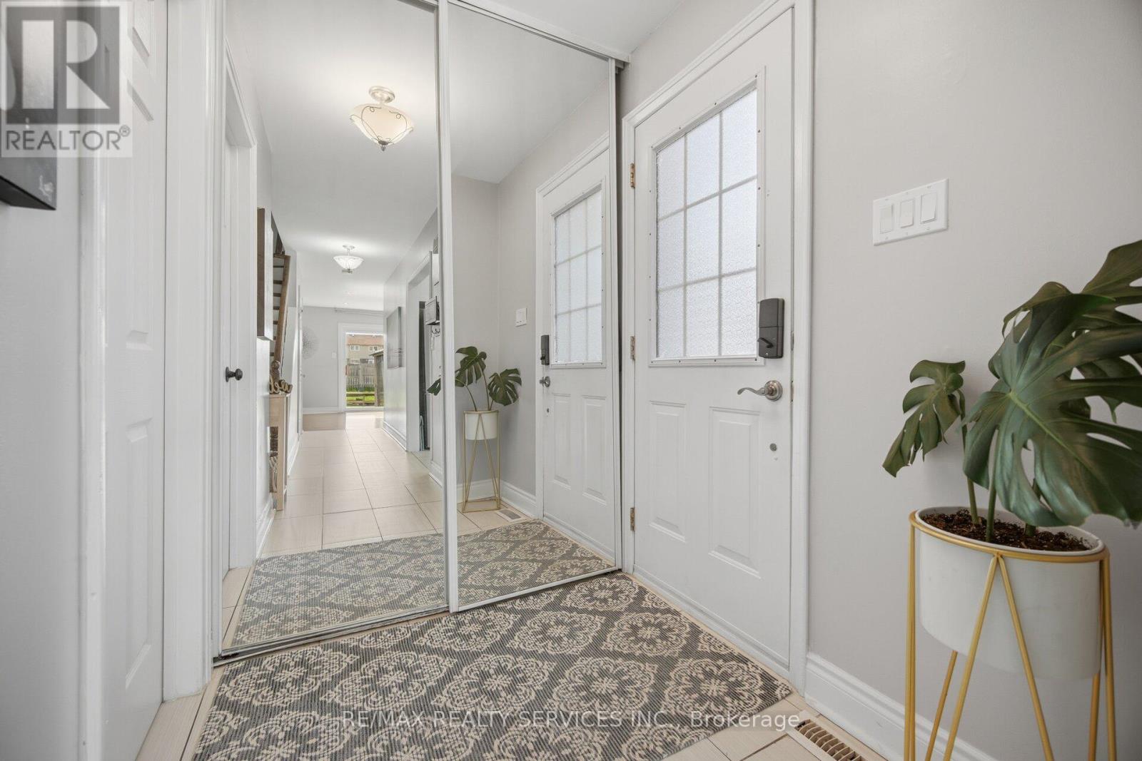 97 GREENE DRIVE, Brampton (Madoc), Ontario, L6V2P2 — Photo 4