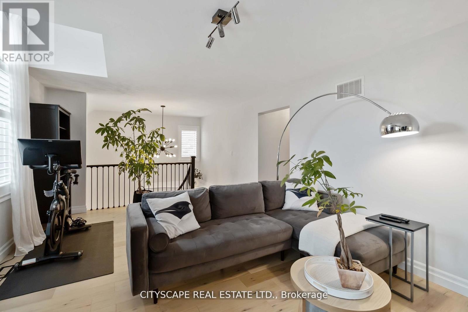 4269 VIVALDI ROAD, Burlington (Alton), Ontario, L7M0N4 — Photo 19