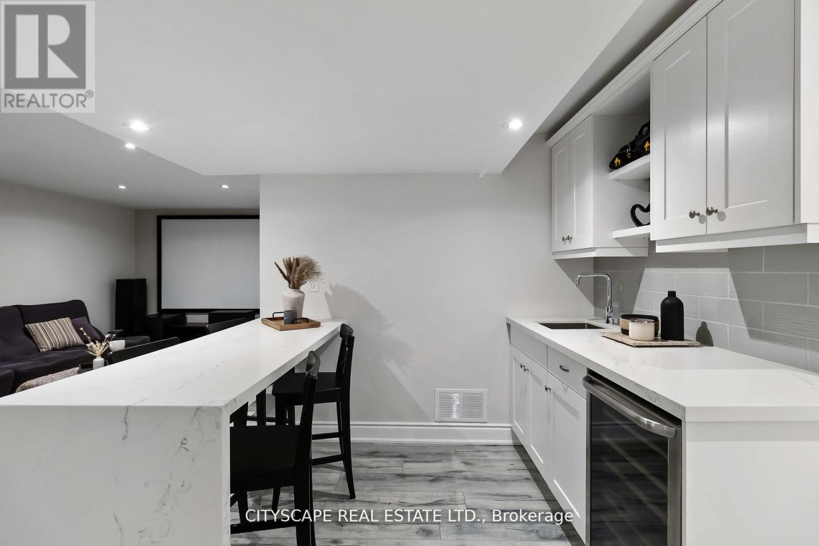 4269 VIVALDI ROAD, Burlington (Alton), Ontario, L7M0N4 — Photo 38