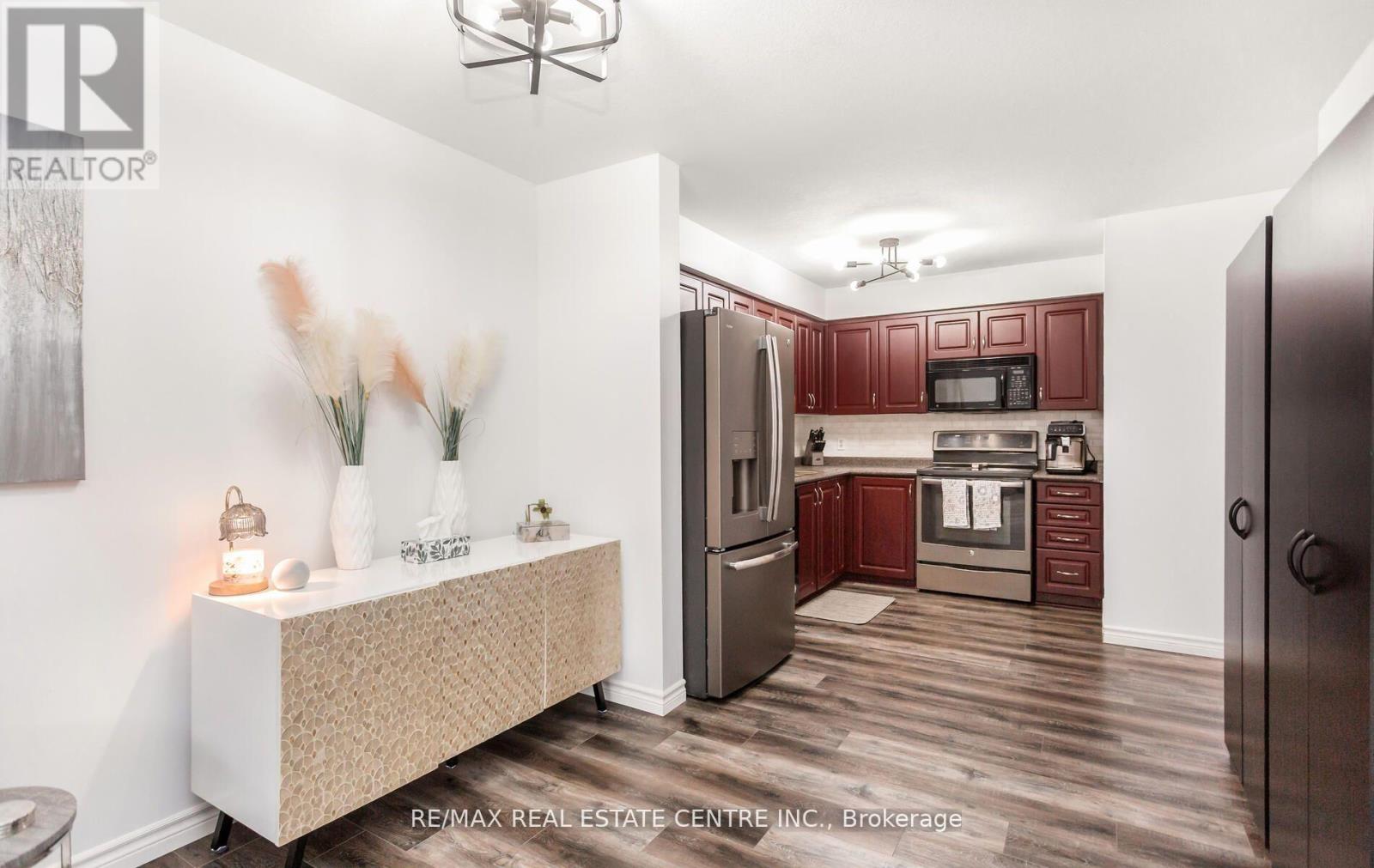 230 SOPHIA CRESCENT, Kitchener, Ontario, N2R1X8 — Photo 10