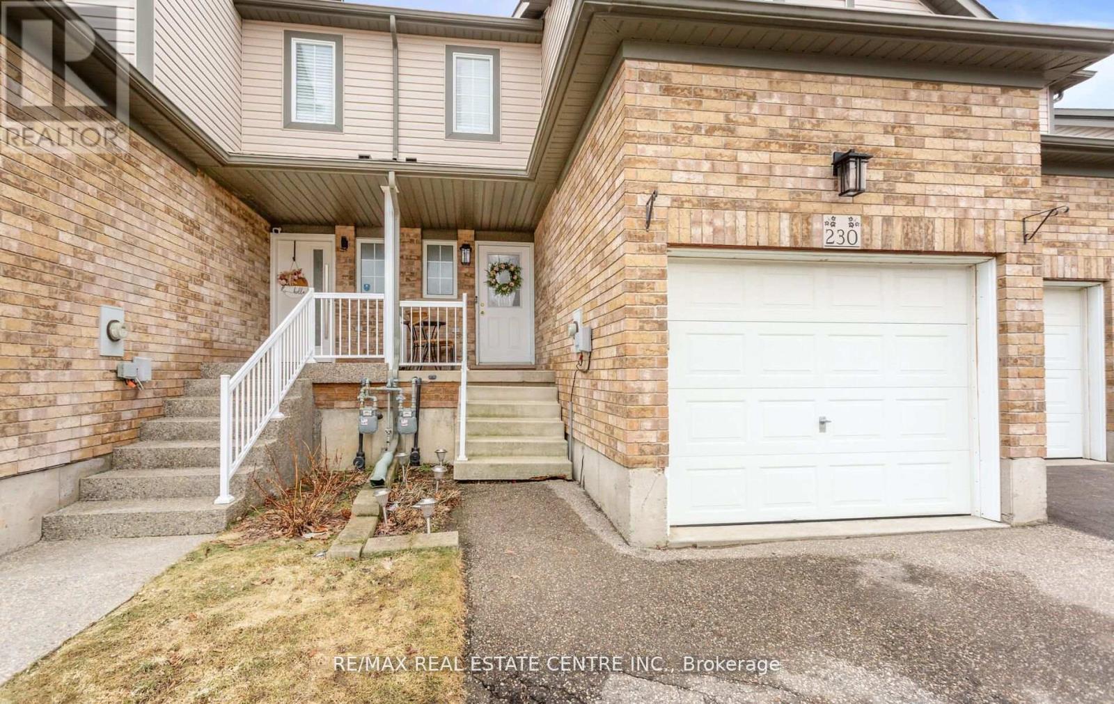 230 SOPHIA CRESCENT, Kitchener, Ontario, N2R1X8 — Photo 3