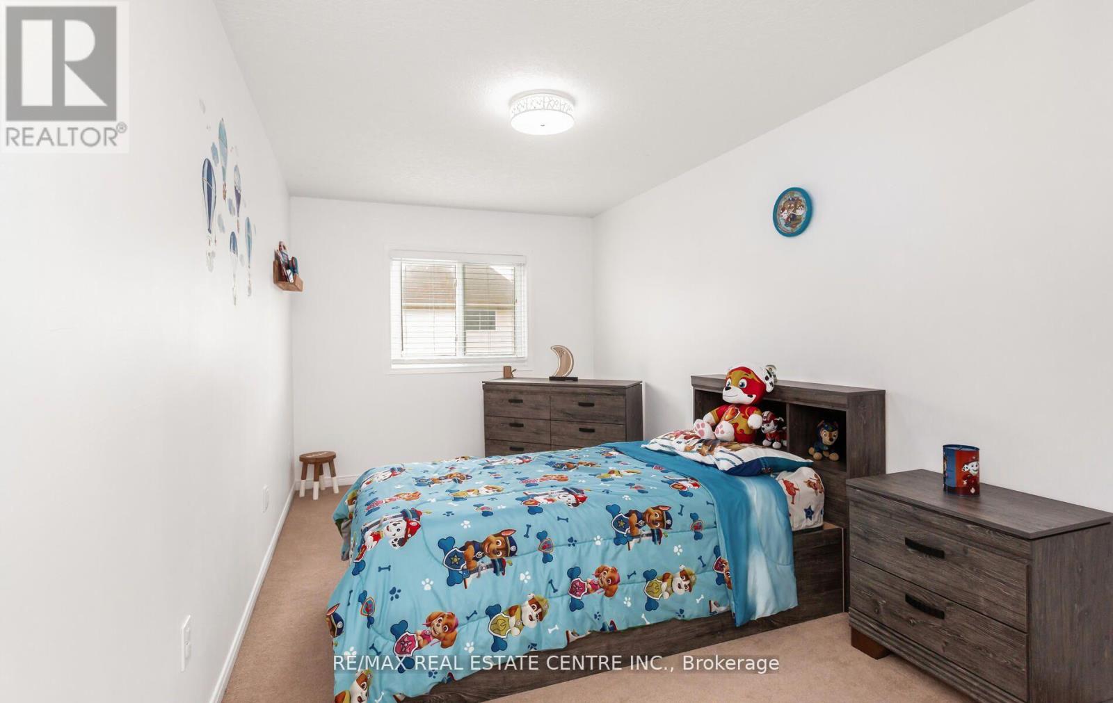 230 SOPHIA CRESCENT, Kitchener, Ontario, N2R1X8 — Photo 33