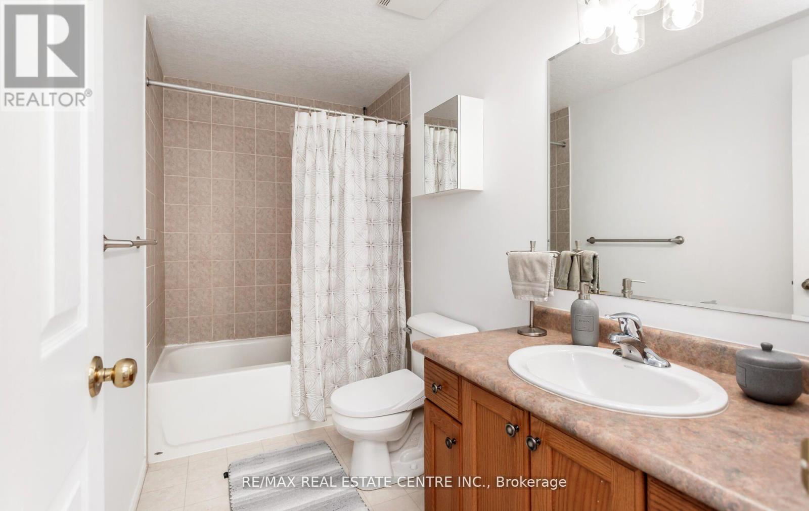 230 SOPHIA CRESCENT, Kitchener, Ontario, N2R1X8 — Photo 34