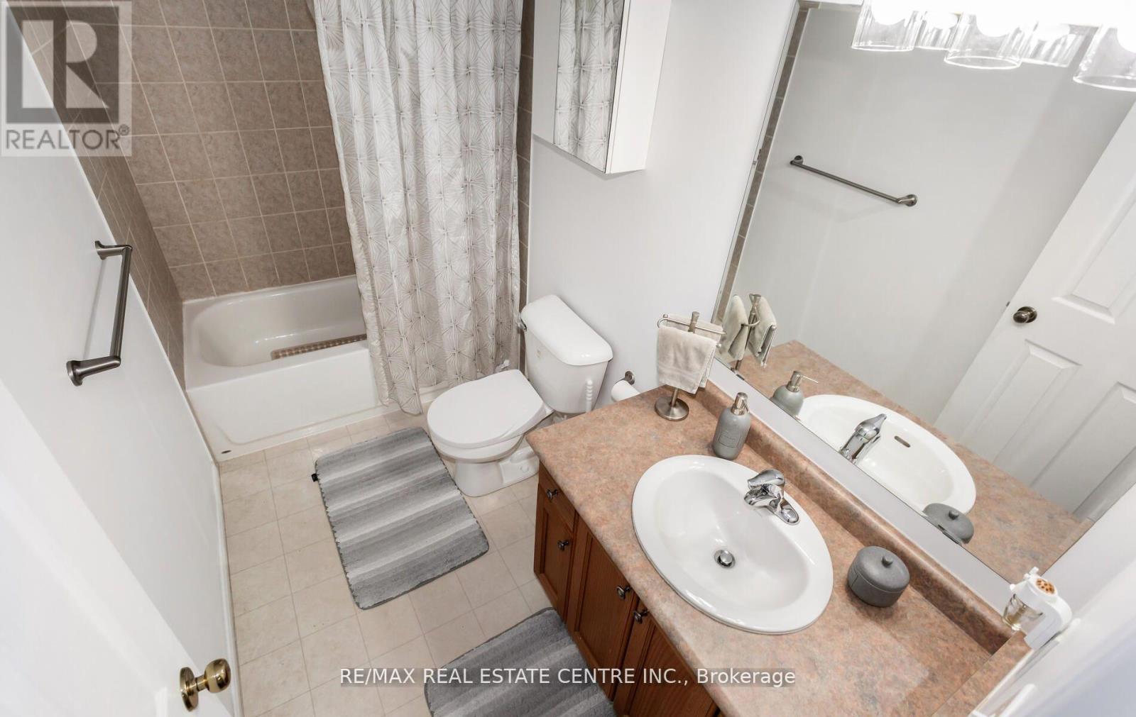 230 SOPHIA CRESCENT, Kitchener, Ontario, N2R1X8 — Photo 35