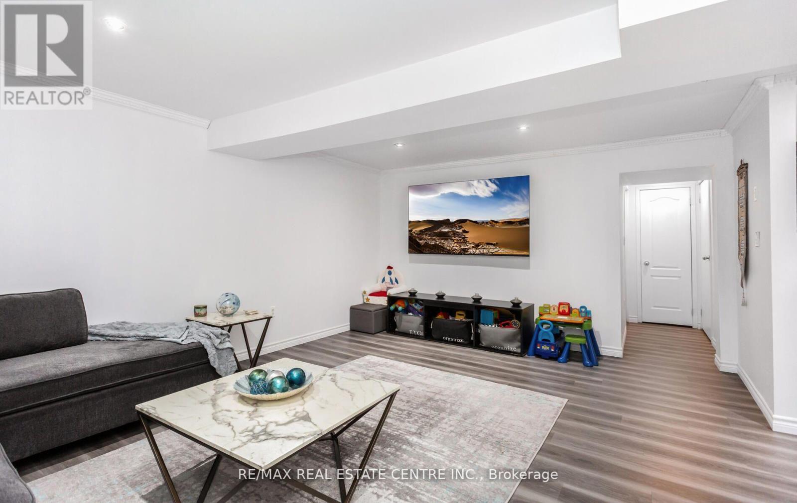 230 SOPHIA CRESCENT, Kitchener, Ontario, N2R1X8 — Photo 39