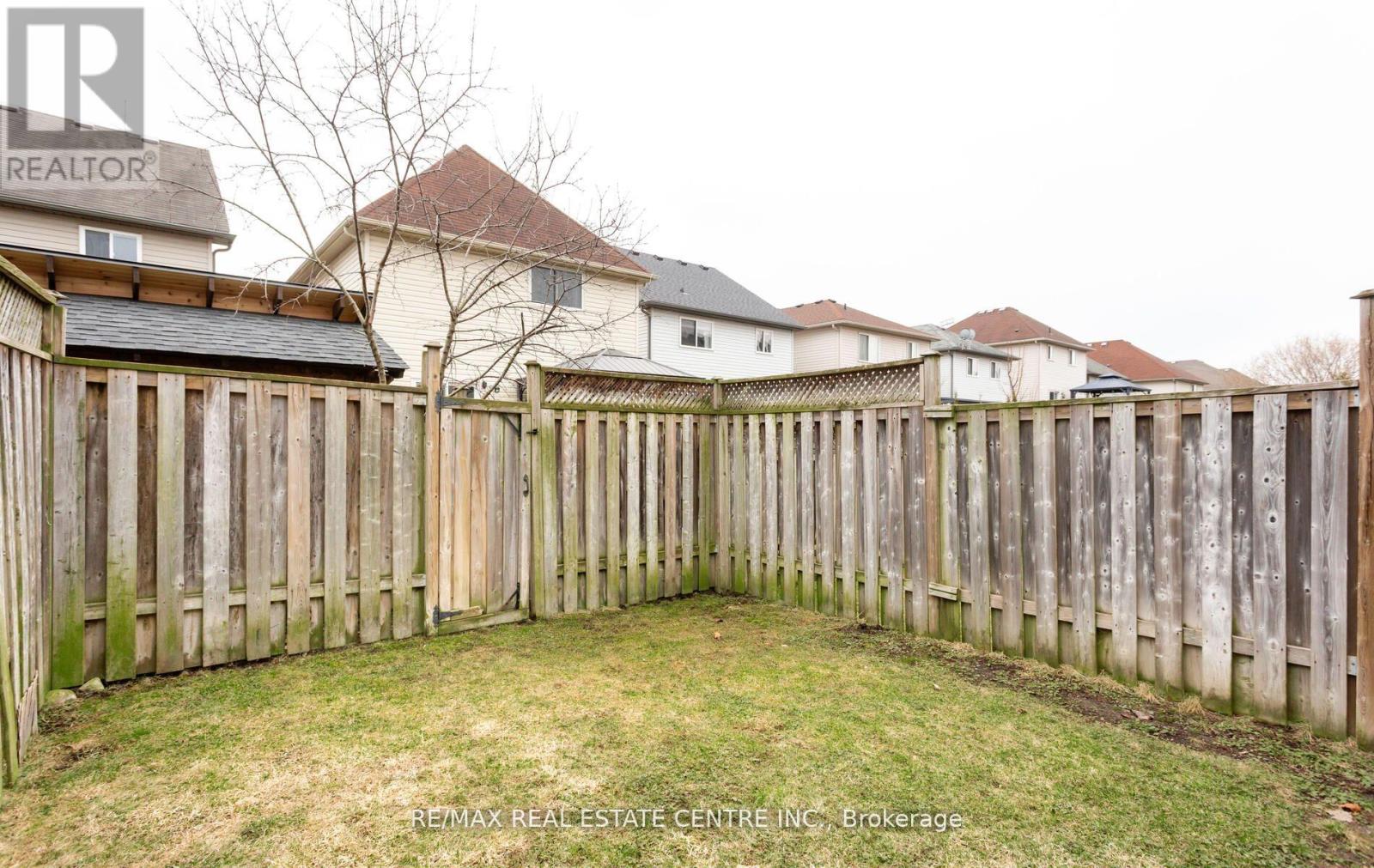 230 SOPHIA CRESCENT, Kitchener, Ontario, N2R1X8 — Photo 44