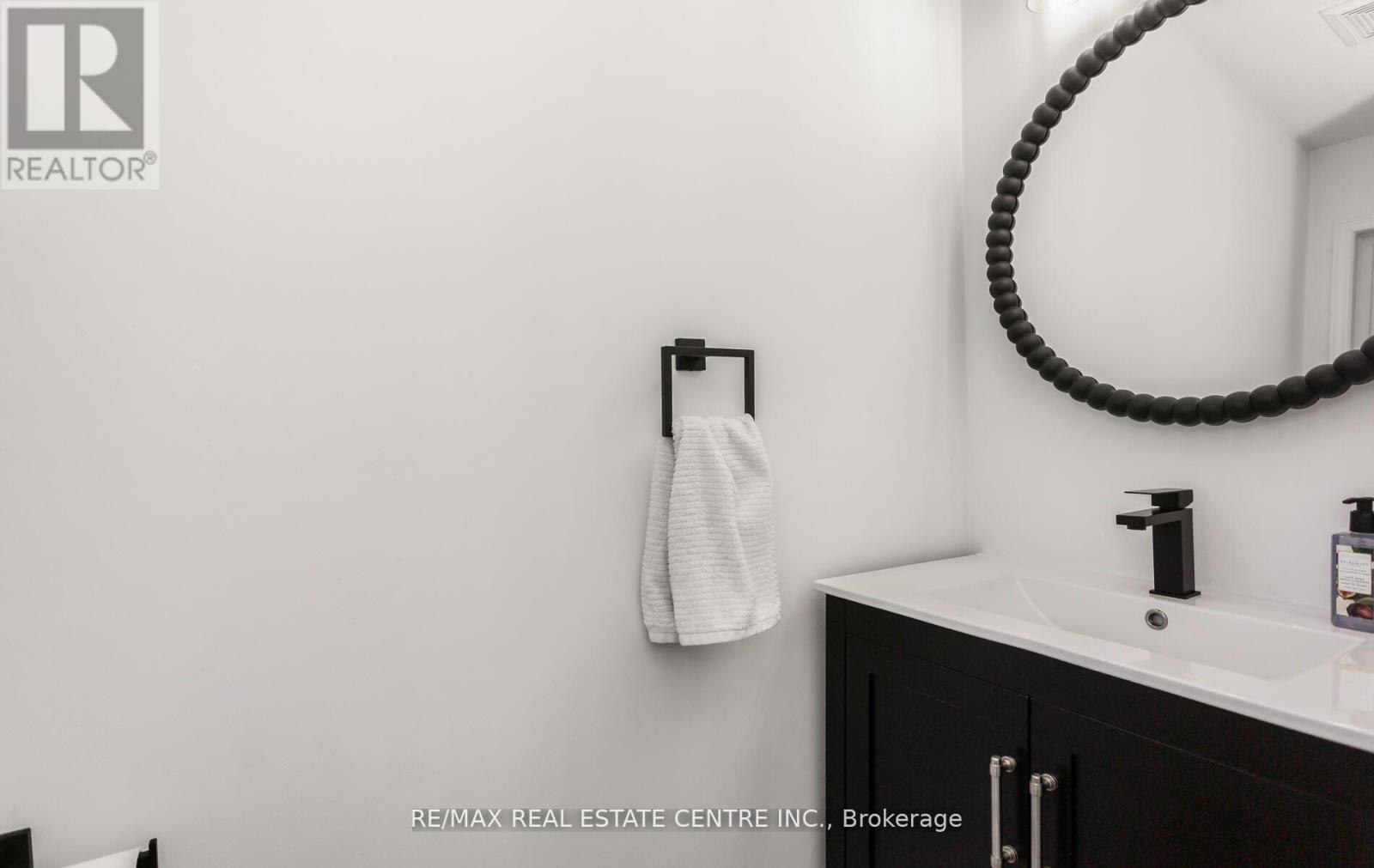 230 SOPHIA CRESCENT, Kitchener, Ontario, N2R1X8 — Photo 46