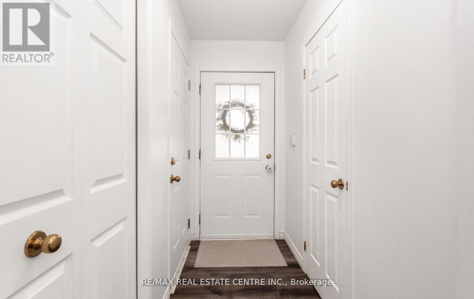 230 SOPHIA CRESCENT, Kitchener, Ontario, N2R1X8 — Photo 5