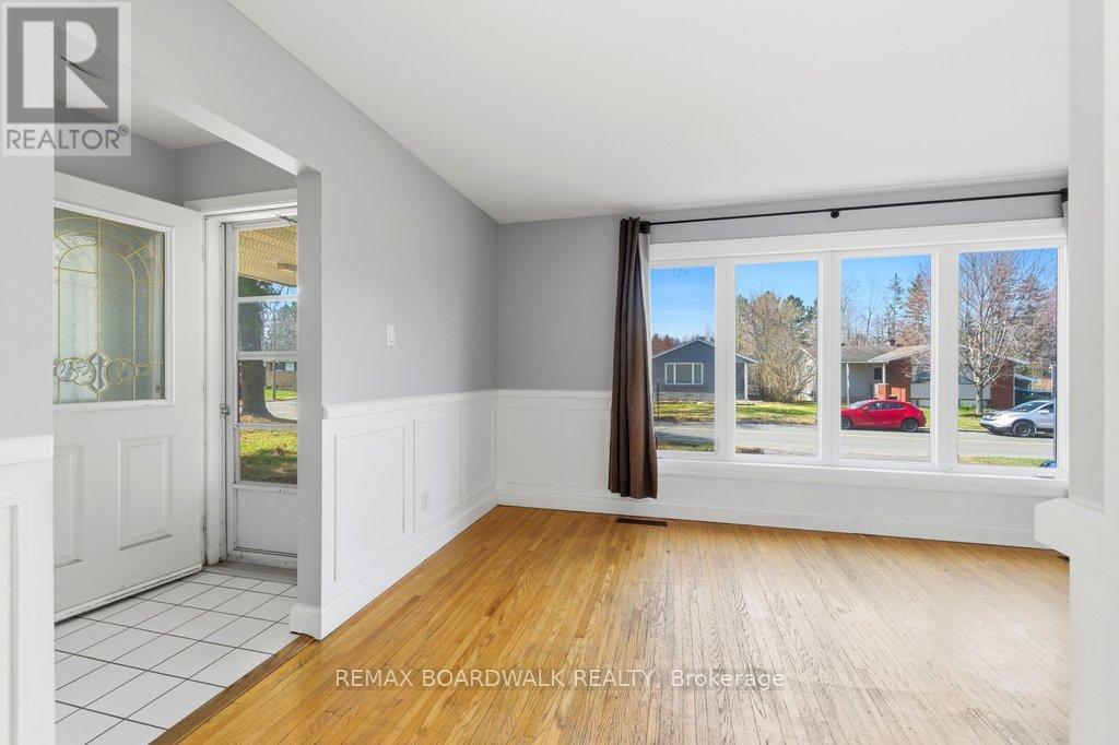 1279 ADIRONDACK DRIVE, Ottawa, Ontario, K2C2V7 — Photo 5