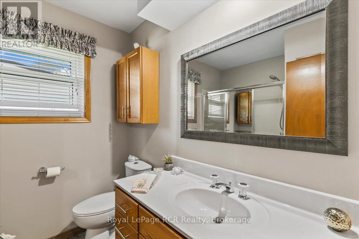 576 17TH AVENUE, Hanover, Ontario, N4N3A9 — Photo 17