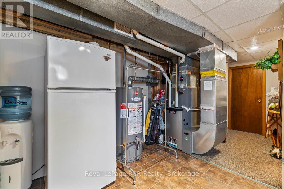 576 17TH AVENUE, Hanover, Ontario, N4N3A9 — Photo 30