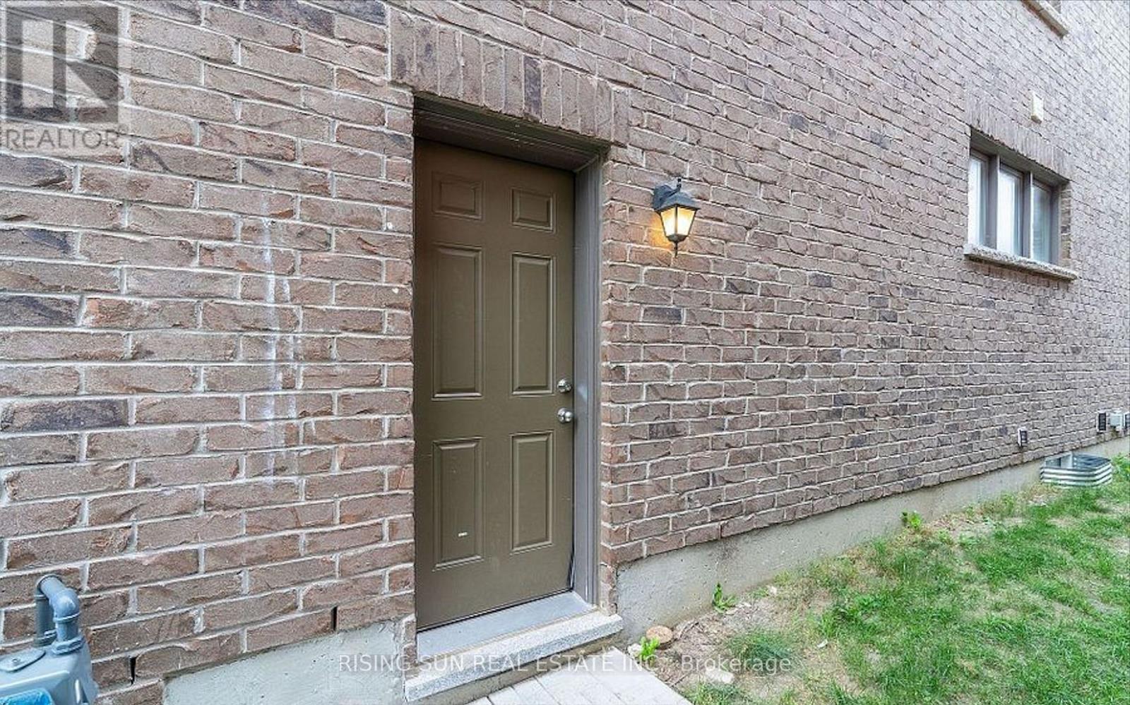 24 HERRICK DRIVE, Brampton (Northwest Brampton), Ontario, L7A5G2 — Photo 3