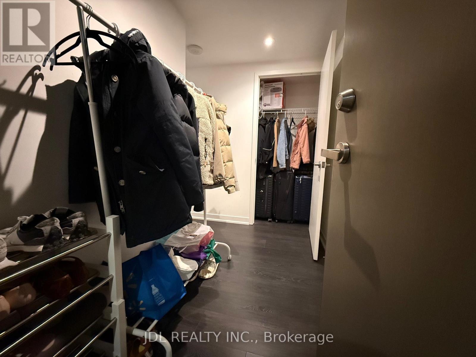 4010 - 100 HARBOUR STREET, Toronto (Waterfront Communities), Ontario, M5J0B5 — Photo 3